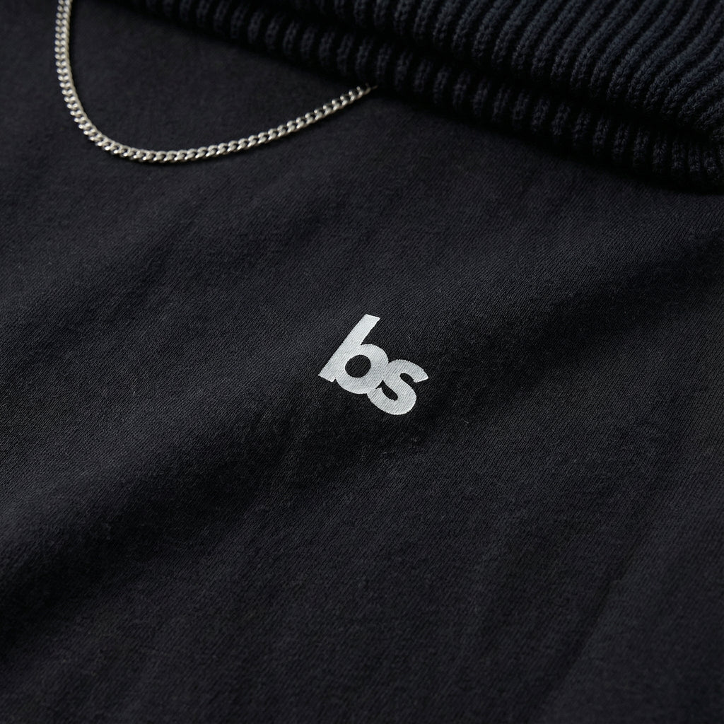 basics. black. bhakty.store